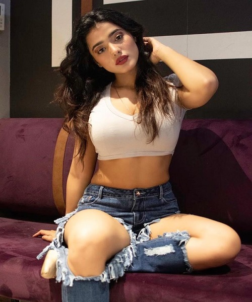 ollege-girls-in-kaisherbagh-22600